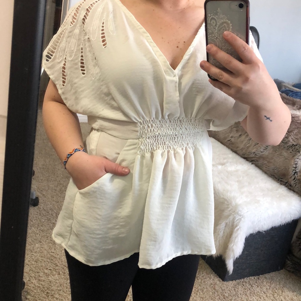 XOXO Blouse Size S- HAS POCKETS